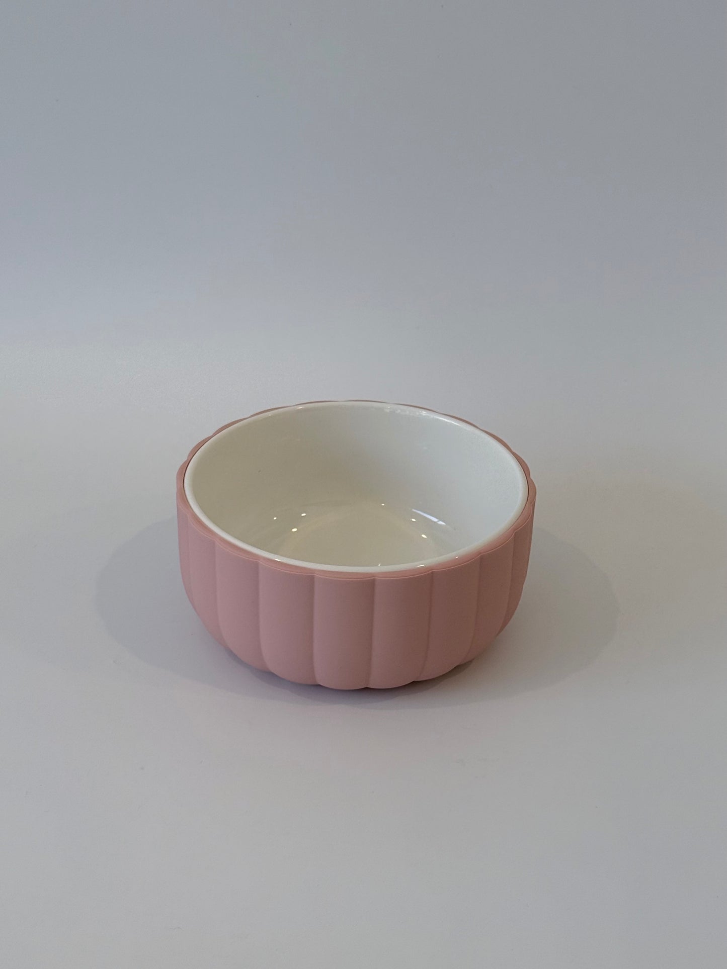 Kids Ceramic Bowl With Scallop Silicone Sleeve