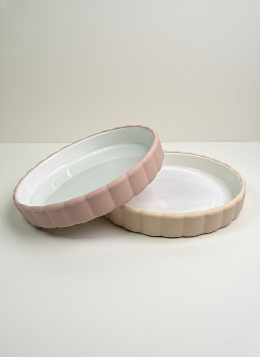 Non Toxic Ceramic Dinnerplate With Removable Scallop Silicone Sleeve | Meadow Lane Collective