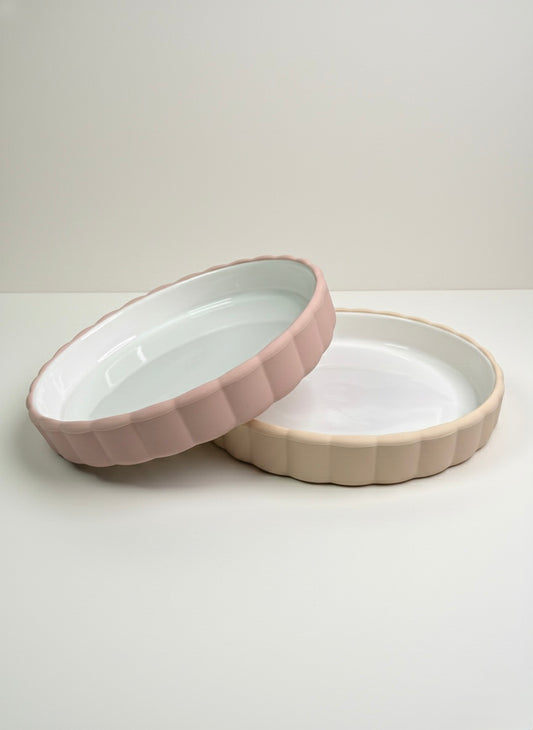 Non Toxic Ceramic Dinnerplate With Removable Scallop Silicone Sleeve | Meadow Lane Collective