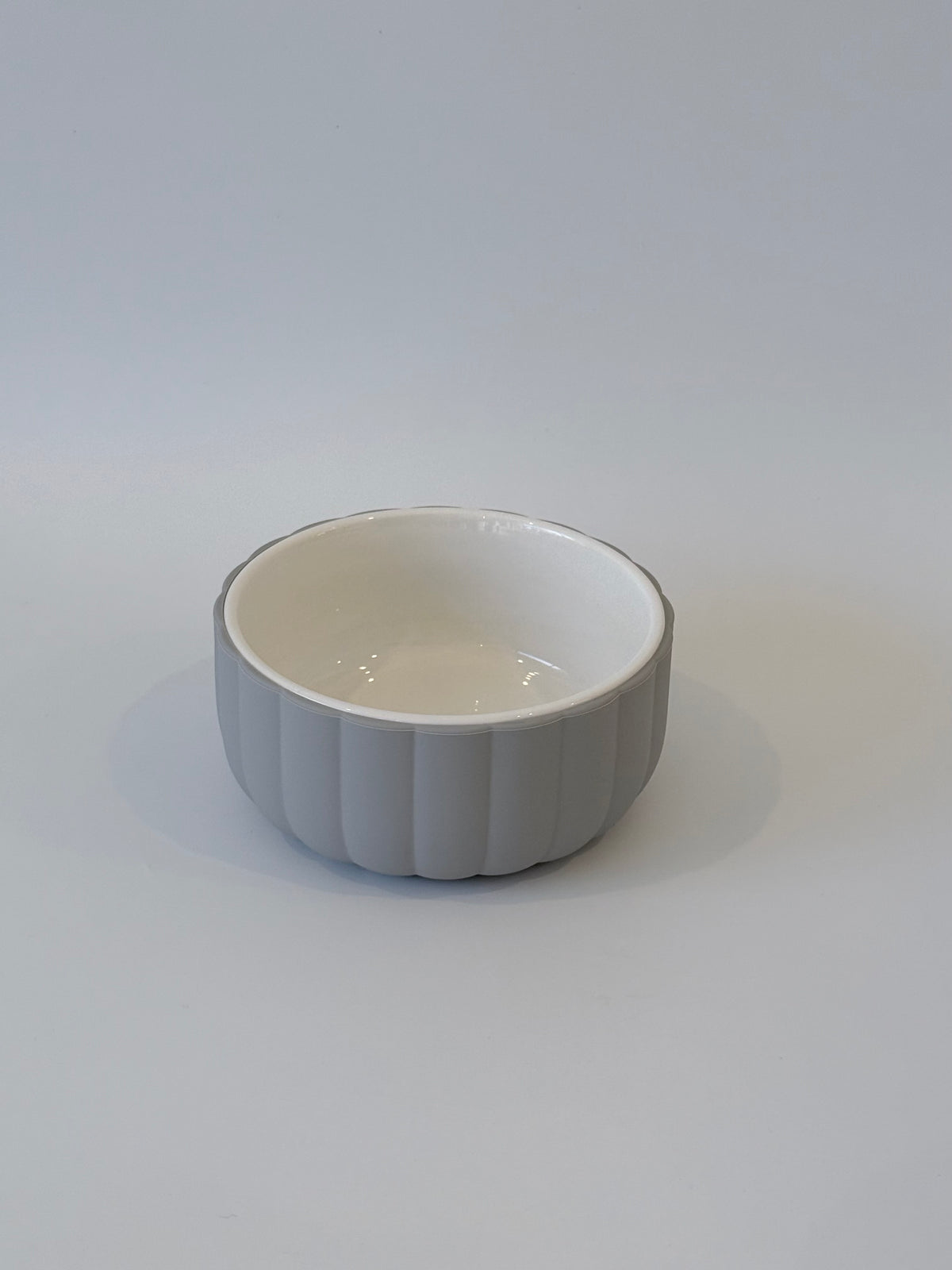 Kids Ceramic Bowl With Scallop Silicone Sleeve