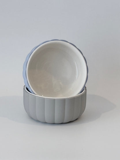 Ceramic Bowl With Scallop Silicone Sleeve