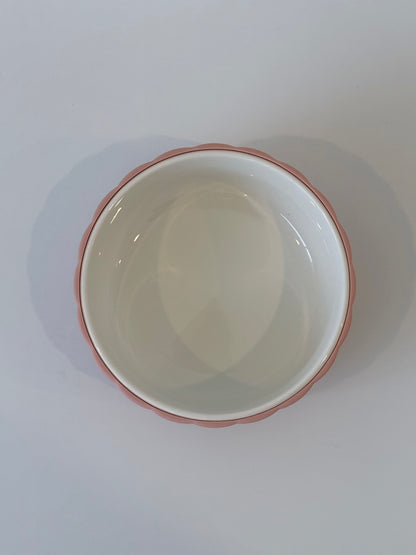 Kids Ceramic Bowl With Scallop Silicone Sleeve